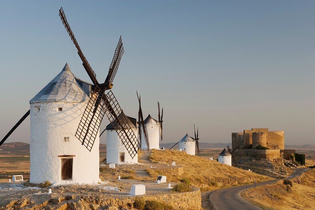 Wind mills and castle, Consuegra, Toledo province, Castilla la Mancha, Spain