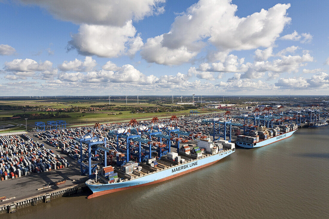 Luftbild, Containerhafen mit Verladekräne und Schiffe an der Pier, Wesermündung, Weser bei Bremerhaven, Nordseeküste, Bremen, Deutschland