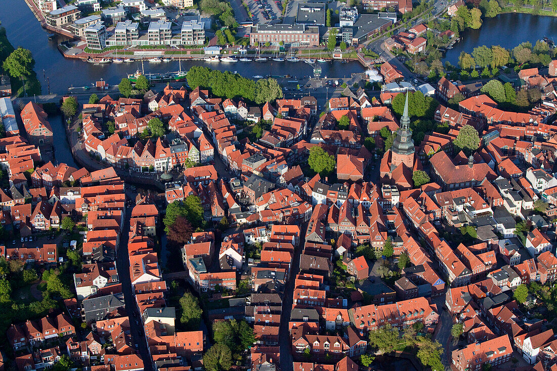 Luftbild der Altstadt auf der Schwingeinsel, Stade, Niedersachsen, Deutschland