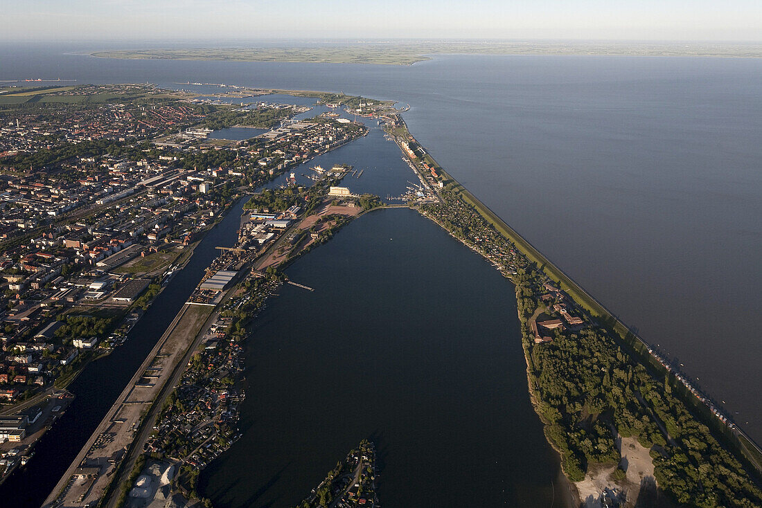 Aerial view of Wilhelmshaven and overview of harbour, Wilhelmshaven , Lower Saxony, Germany