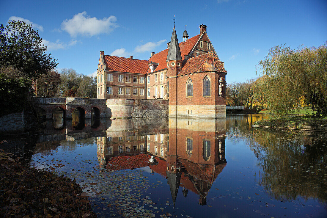 Wasserschloss Haus Hülshoff, bei Havixbeck, Münsterland, Nordrhein-Westfalen, Deutschland