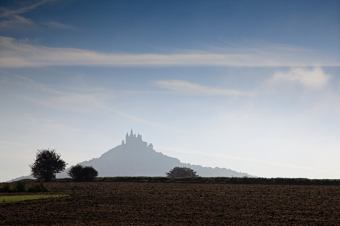 Burg Hohenzollern, bei Hechingen, Schwäbische Alb, Baden-Württemberg, Deutschland