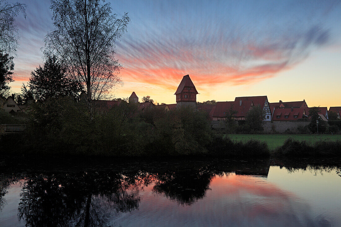 View from the pond to the Bäuerlinsturm, Dinelsbühl, Romantic Road, Franconia, Bavaria, Germany