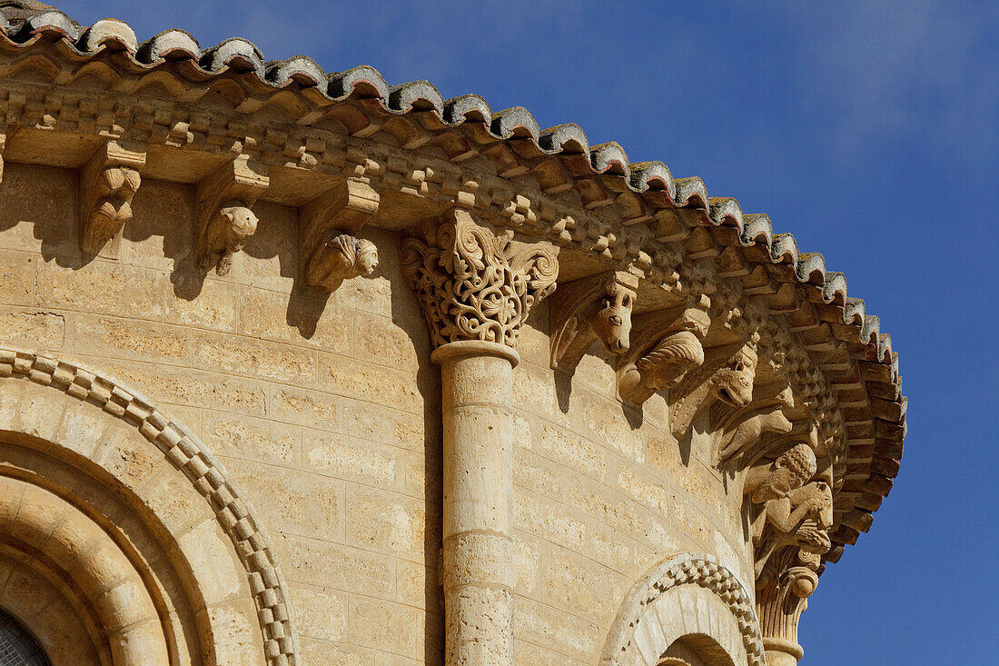 Detail of the church Iglesia San Martin, Fromista, Province of Palencia, Old Castile, Catile-Leon, Castilla y Leon, Northern Spain, Spain, Europe