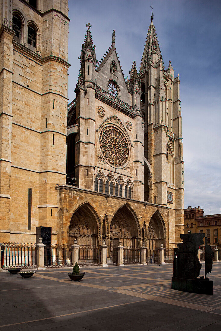 The cathedral Santa Maria de Regla, Leon, Province of Leon, Old Castile, Castile-Leon, Castilla y Leon, Northern Spain, Spain, Europe