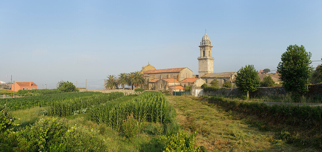 Zisterzienserkloster Monasterio Santa Maria im Sonnenlicht, Provinz Pontevedra, Galicien, Nordspanien, Spanien, Europa