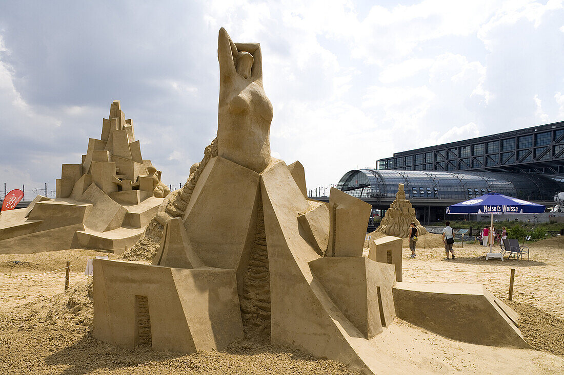 Internationales Sandskulpturen Festival in Berlin am Berliner Hauptbahnhof, Berlin, Deutschland, Europa