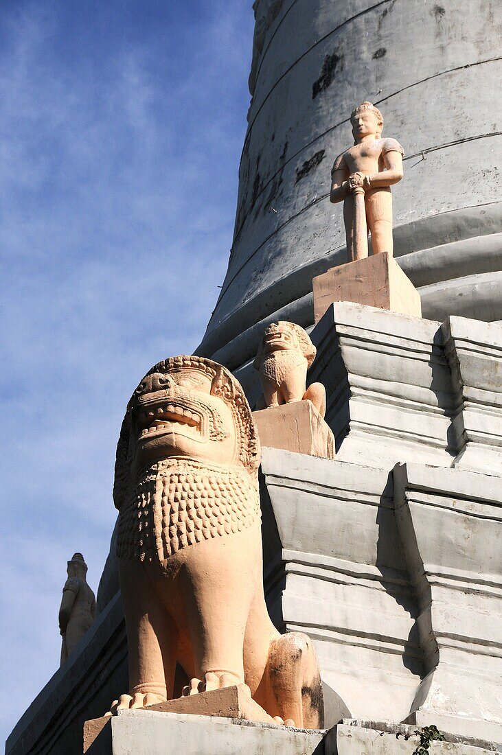 Wat Phnom in Phnom Penh