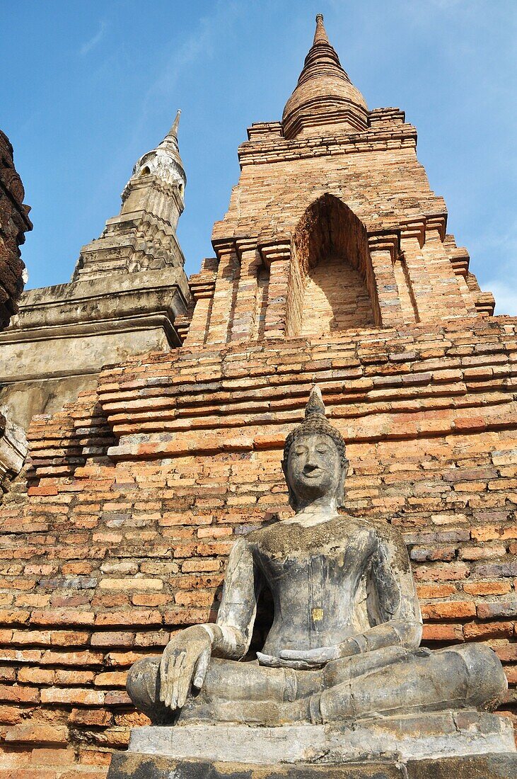 Sukhothai (Thailand): Buddha's statue at the Wat Mahathat
