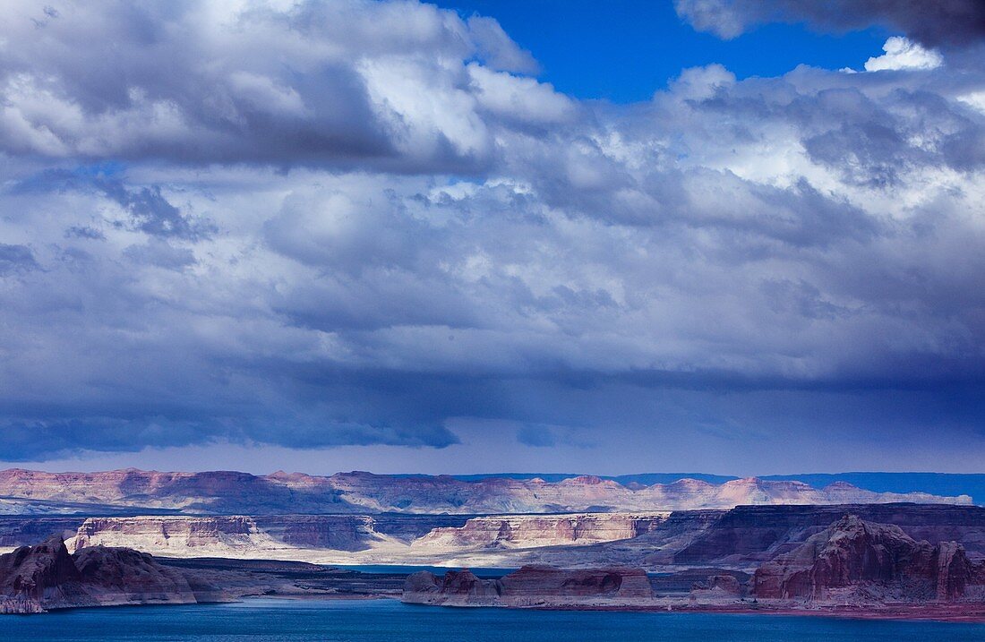 Arizona, Butte, Delicate, Desert, Lake powell, Landscape, Nature, Page, Rock, Scenic, Southwest, Storm, United states of america, Weather, S19-1107418, agefotostock
