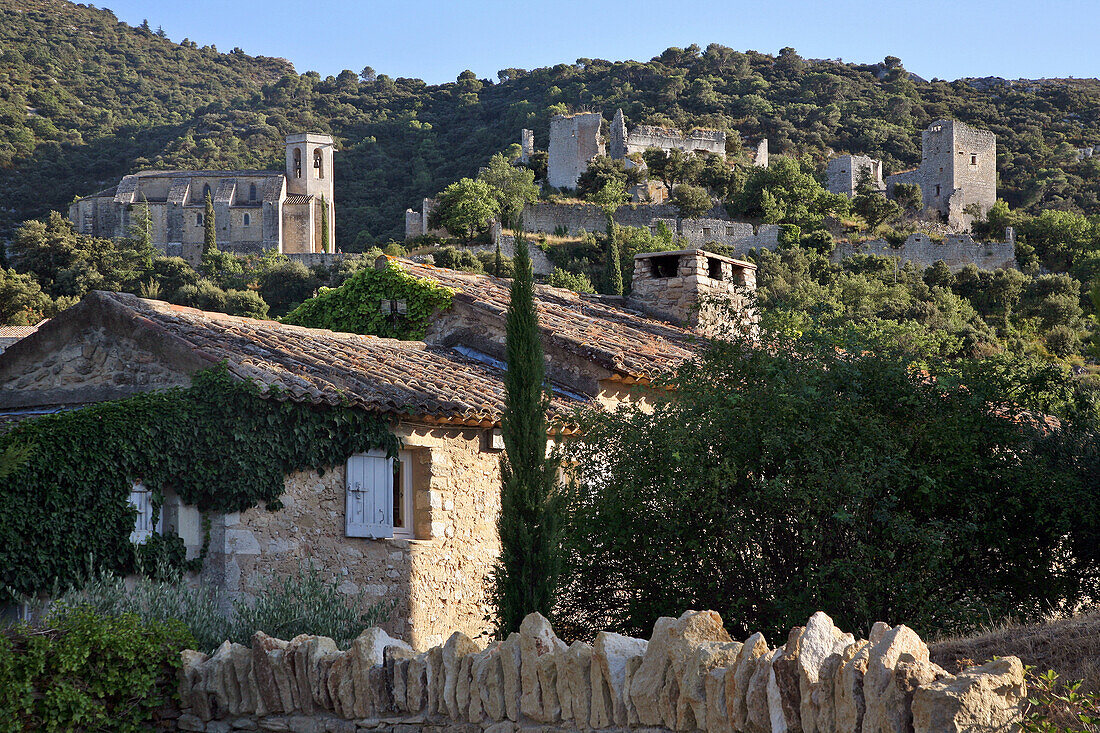 12Th Century Collegiate Church On The Summit Of The Hill Near The Ruins Of The Medieval Chateau, Oppede-Le-Vieux, Vaucluse (84), France