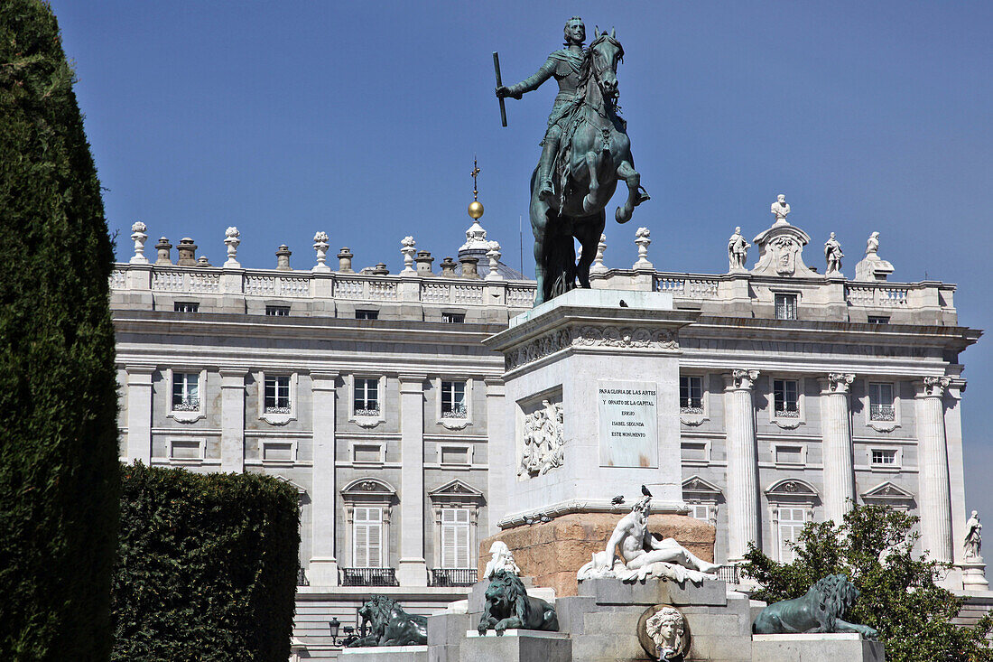 Equestrian Statue Of Felipe Iv (King Philippe Iv), Royal Palace (Palacio Real), Plaza Oriente, Madrid, Spain