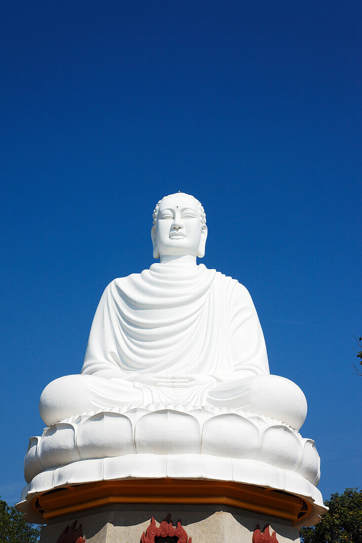 Buddha, Long Son Pagode, Nha Trang, Khanh Ha, Vietnam