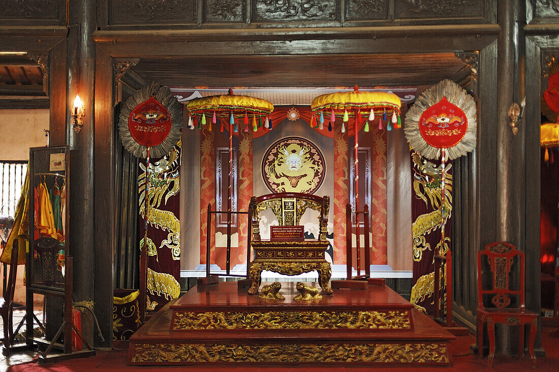 Throne, Tomb of Tu Duc, Hue, Trung Bo, Vietnam