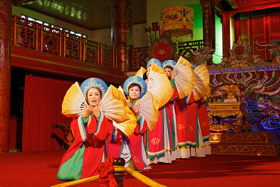 Theateraufführung, Kaiserliches Theater, Zitadelle, Kaiserstadt, Hue, Trung Bo, Vietnam