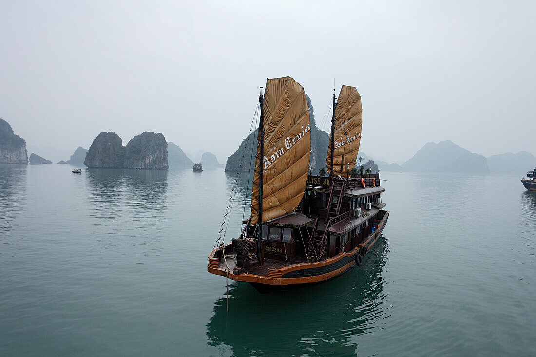 Dschunke, Halong Bucht, Quang Ninh, Vietnam