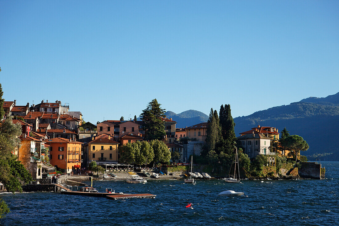 Promenade, Varenna, Comer See, Lombardei, Italien