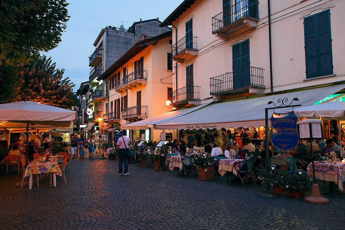 Restaurants, Marktplatz, Stresa, Lago Maggiore, Piemont, Italien