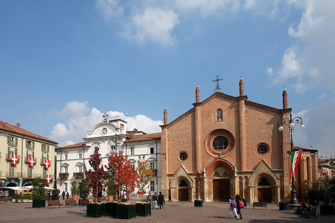 Cattedrale di Santa Maria Assunta e Gottardo, Asti, Monferrato, Piedmont, Italy