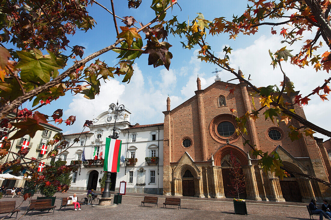 Cattedrale di Santa Maria Assunta e Gottardo, Asti, Monferrato, Piedmont, Italy