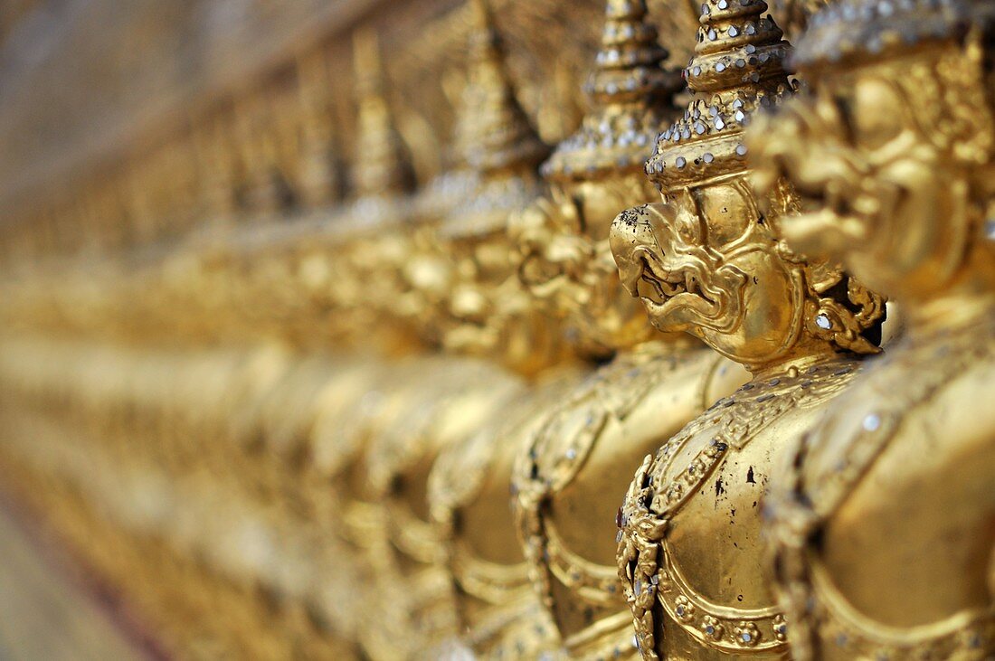 Bangkok (Thailand): Garuda statues at the Wat Phra Kaew