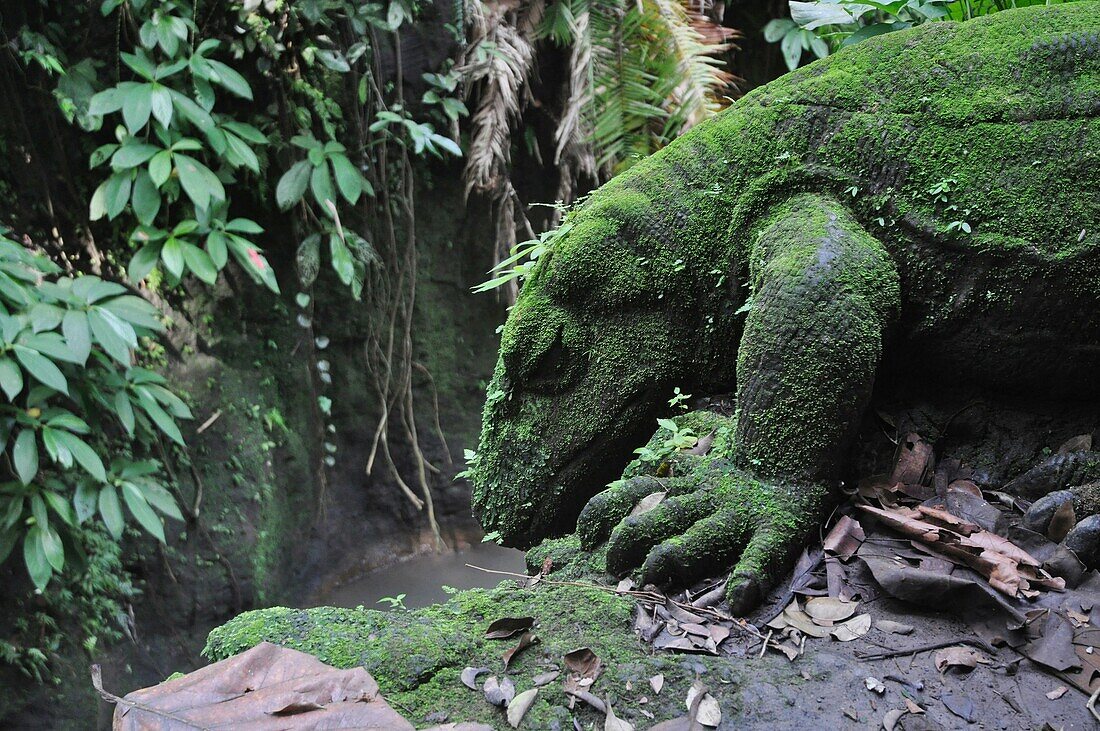 Ubud (Bali, Indonesia): a Komodo dragon sculpture at the Monkey Forest