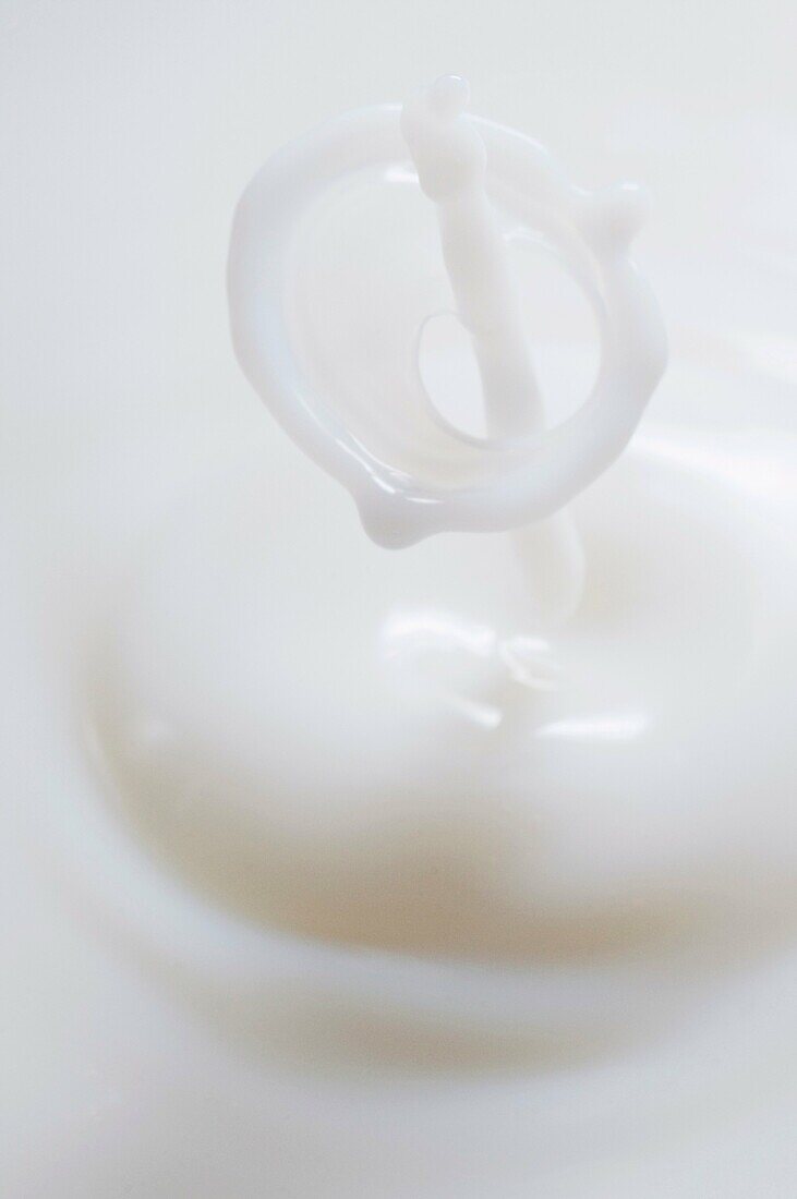 Milk ripple, Milk drop