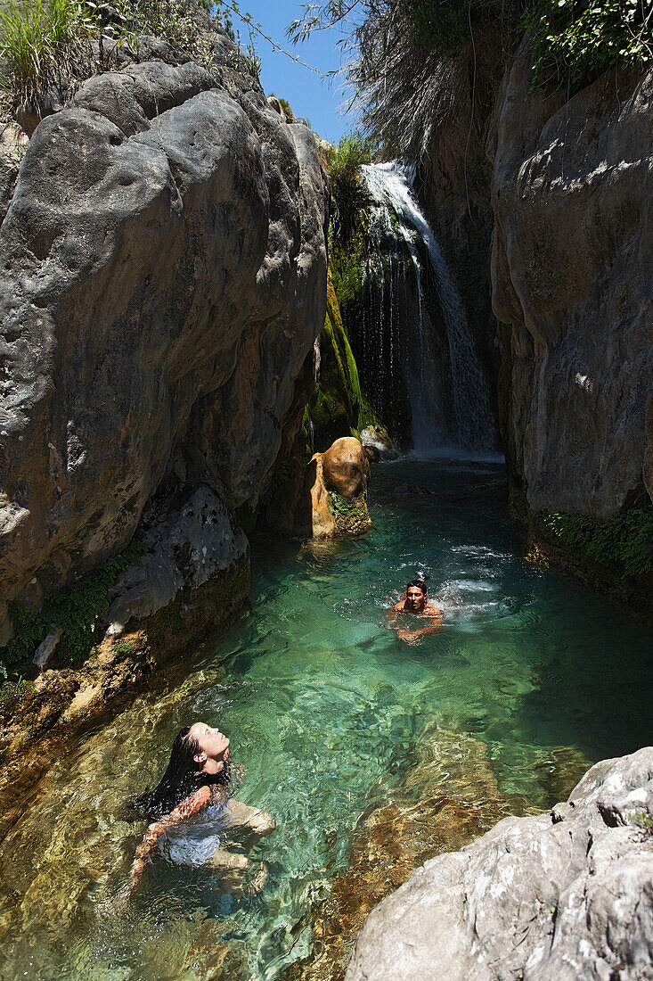 Bathing, Fuentes del Algar, Callosa d'En Sarria, Province Alicante, Spain