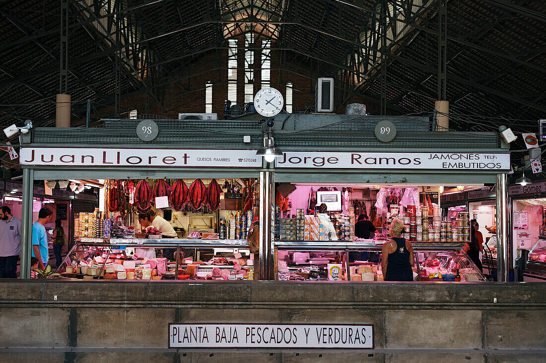 Metzger Fleischstand, Markthalle, Provinz Alicante, Spanien