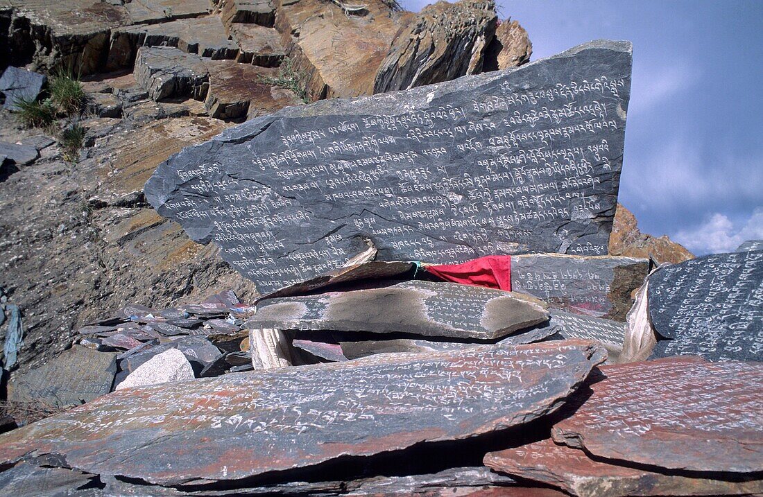 Mani wall, Mani stone Tibet
