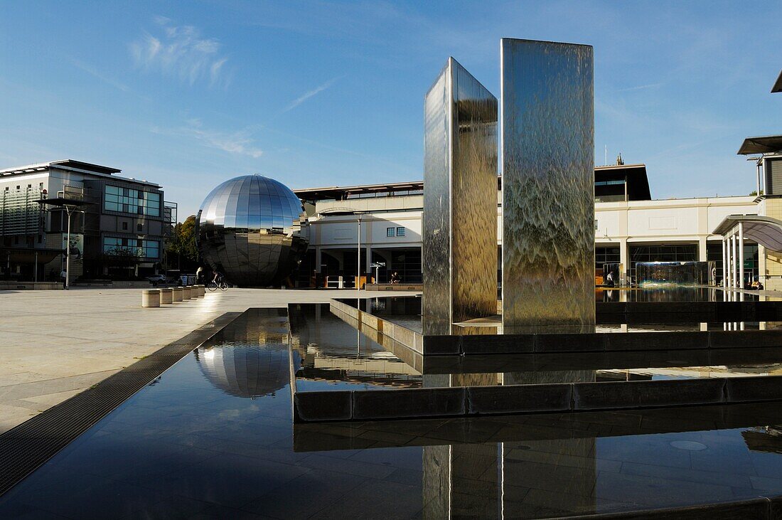 The Aquarena water sculpture in the Millennium Square at Harbourside in the city of Bristol, England, United Kingdom