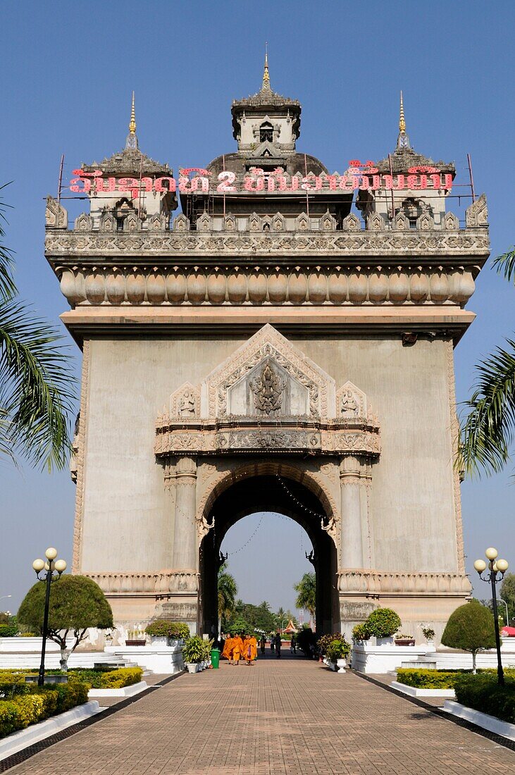 Patuxai Arch of Triumph, Vientiane, Laos, Southeast Asia