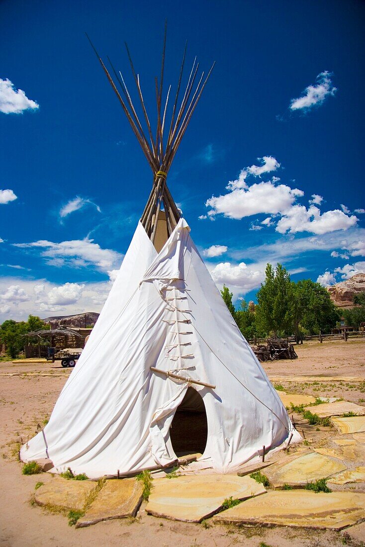 Aboriginal, America, American, Ancestors, Civilization, Cultural, Culture, Dwelling, Heritage, Historic, Historical, History, Home, Indian, Inhabitants, Native american, Nomad, Nomadic, Original, Origins, Teepee, Tepee, United states, Utah, X1Y-1018737, a