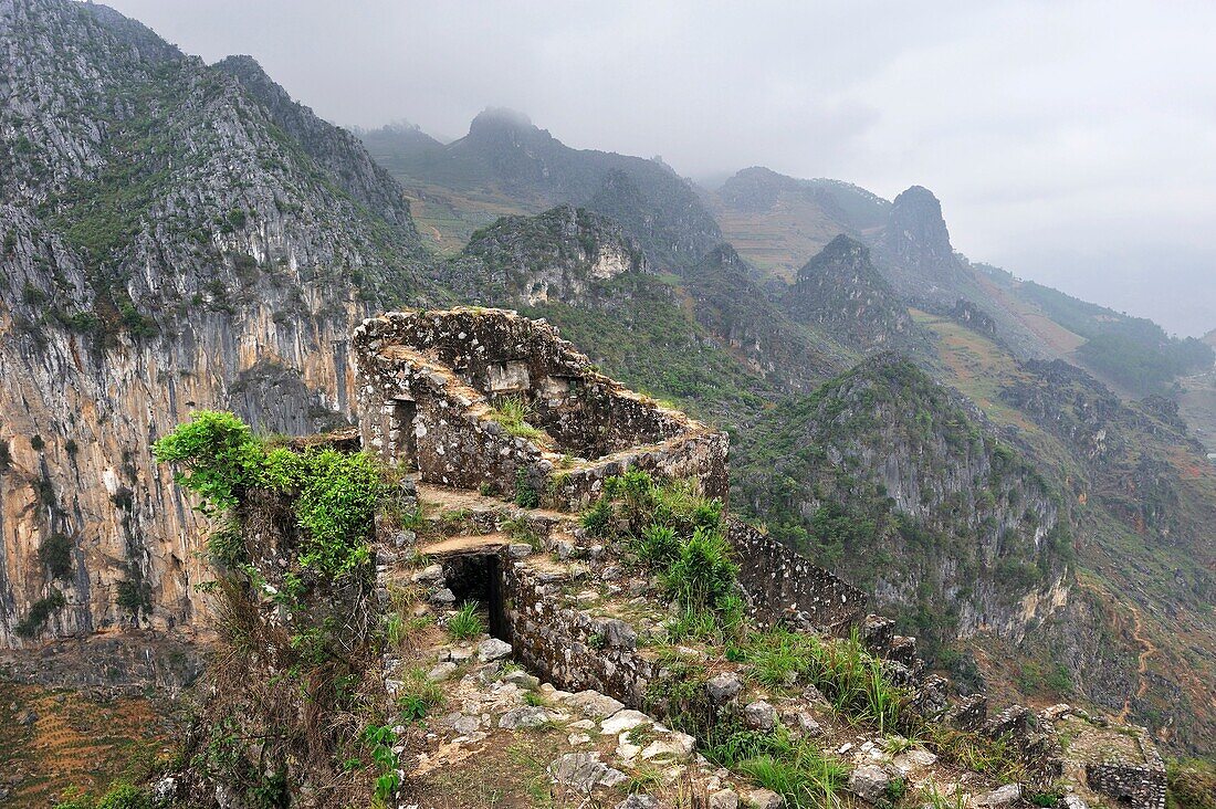 Festungsruine, Überreste der französischen Kolonisation, Dong Van, Provinz Ha Giang, Nordvietnam, Südostasien