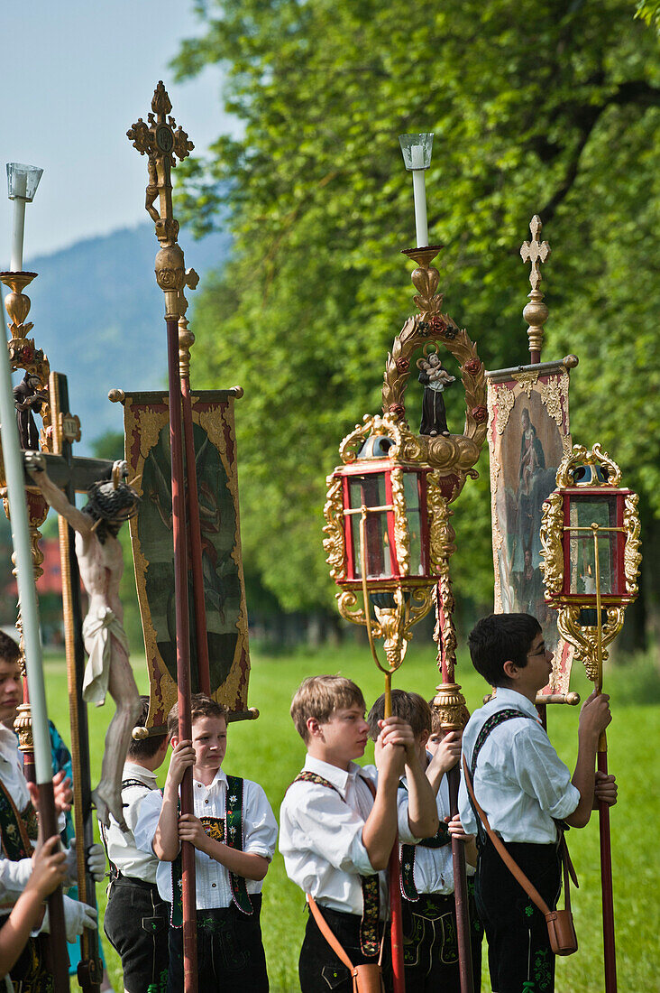 Boys with flags in traditional bavarian clothes, Corpus Christi procession, Benediktbeuern, Alpine foreland, Upper Bavaria, Bavaria, Germany, Corpus Christi procession