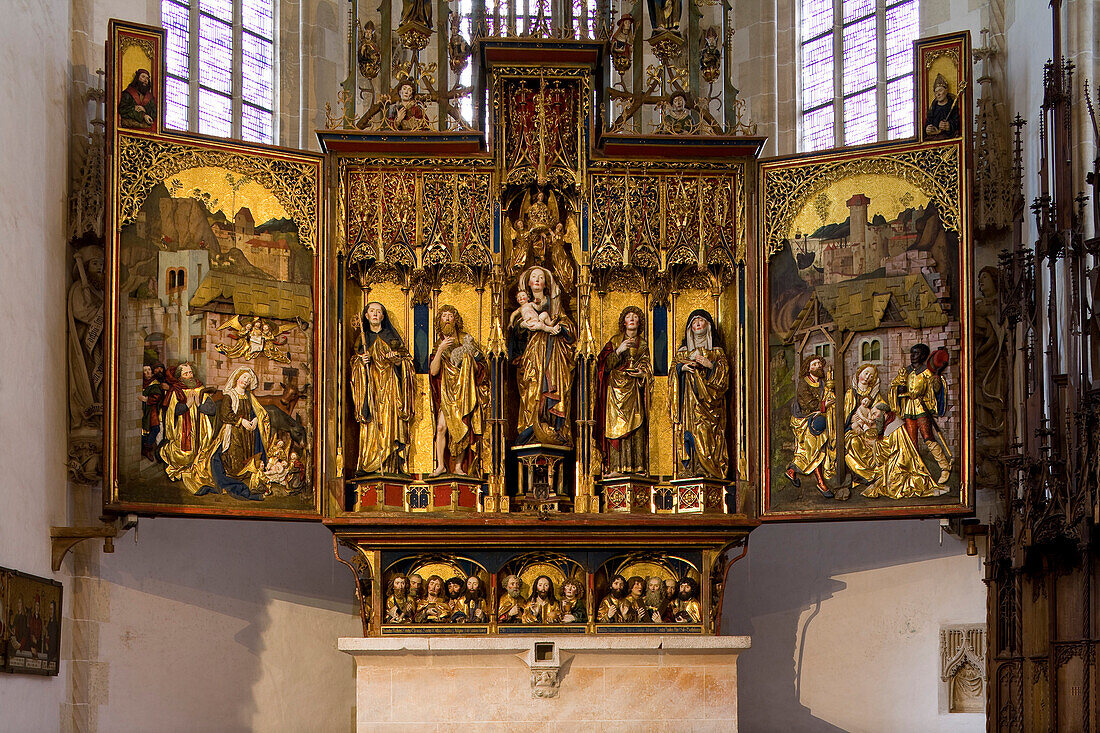 Hochaltar im Chor der Klosterkirche Blaubeuren, Blaubeuren, Baden-Württemberg, Deutschland, Europa