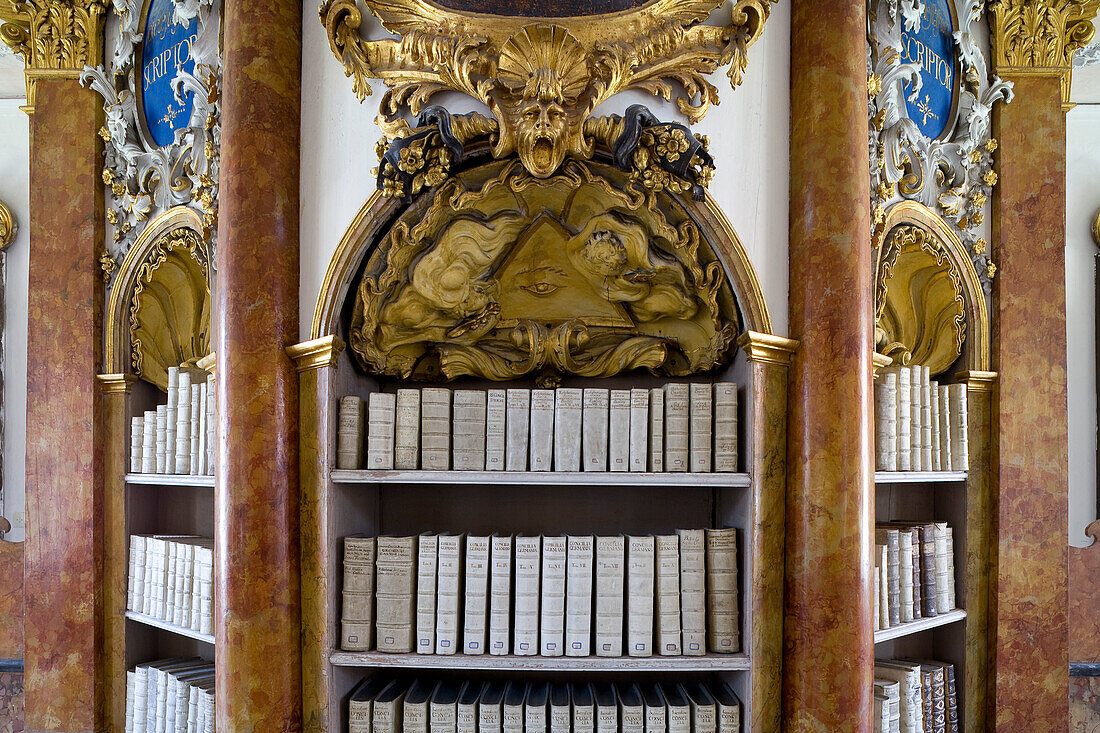 Detail der alten Bibliothek der Benediktinerabtei Ottobeuren, Kloster Ottobeuren, Ottobeuren, Bayern, Deutschland, Europa