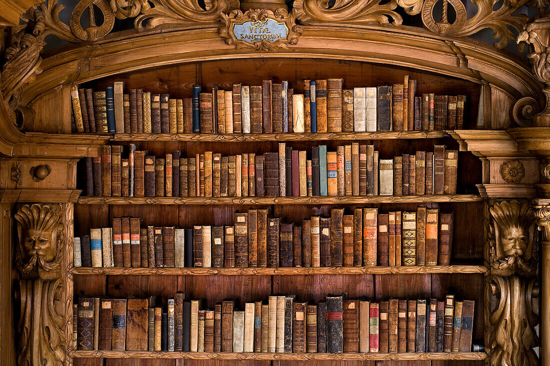 Stiftsbibliothek im Kloster Waldsassen, eine Abtei der Zisterzienserinnen in Waldsassen, Oberpfalz, Bayern, Deutschland, Europa