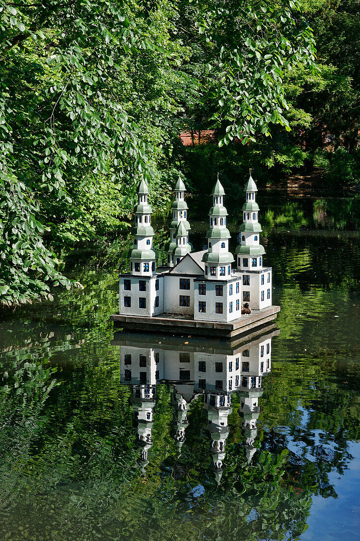 Nachbildung des Schlosses im Stadtpark in Tönning, Schlosspark, Tönning, Schleswig-Holstein, Deutschland