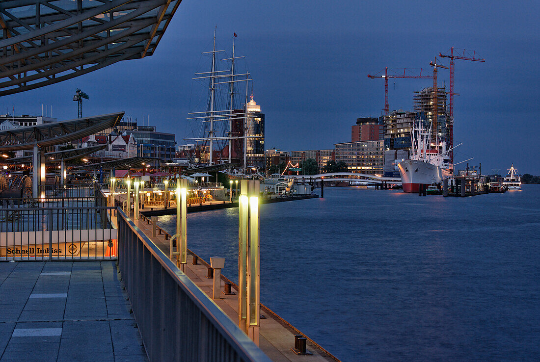 Jetties with view of the HafenCity, Hamburg, Germany