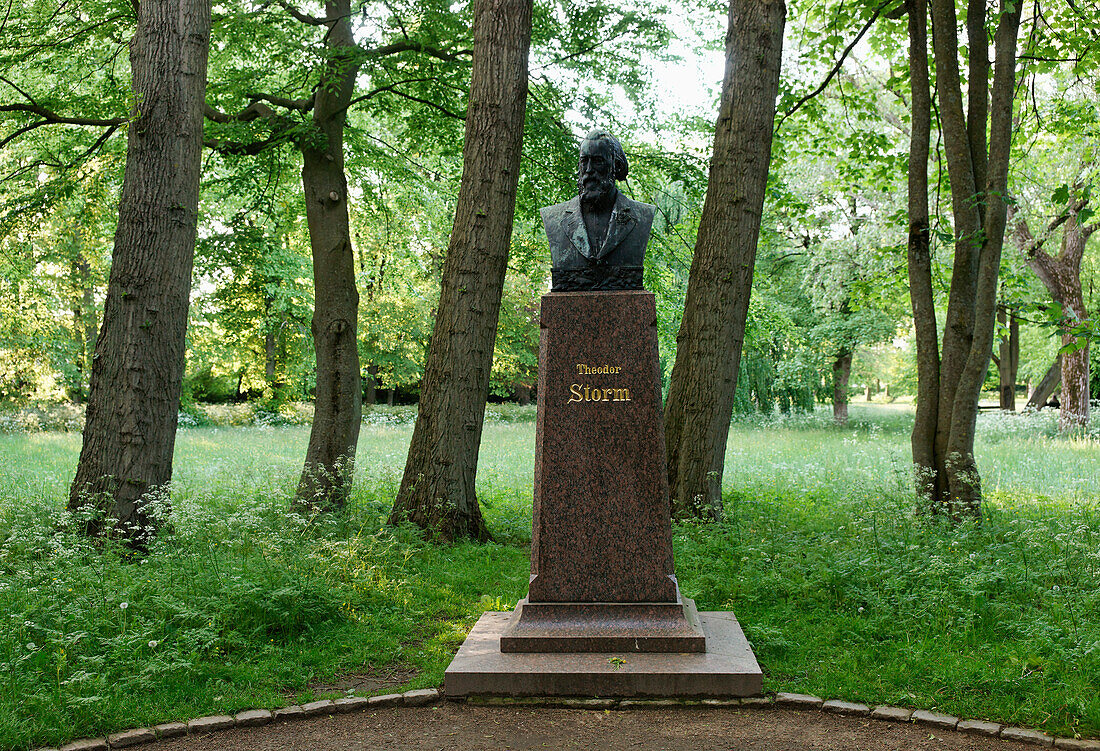 Theodor Storm Denkmal, Schlosspark Husum, Schleswig-Holstein, Deutschland