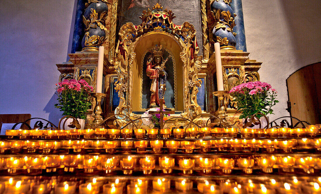 Prey candles in Muenster of the Frauenwoerth, Abbey Frauenchiemsee, Frauenchiemsee, Fraueninsel, Chiemsee, Chiemgau, Upper Bavaria, Bavaria, Germany
