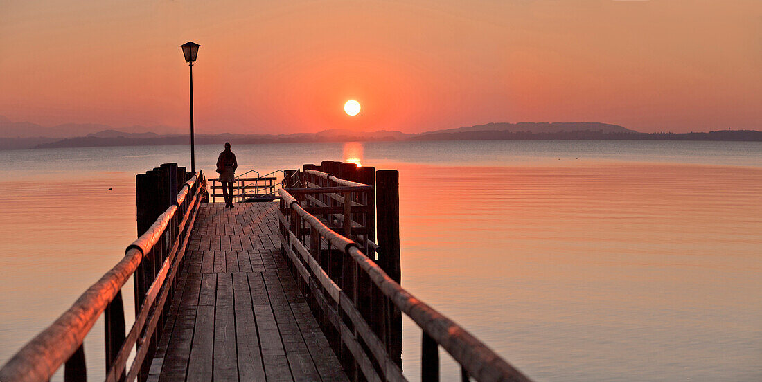 Wooden jetty in Chieming, Chiemsee, Chiemgau, Upper Bavaria, Bavaria, Germany