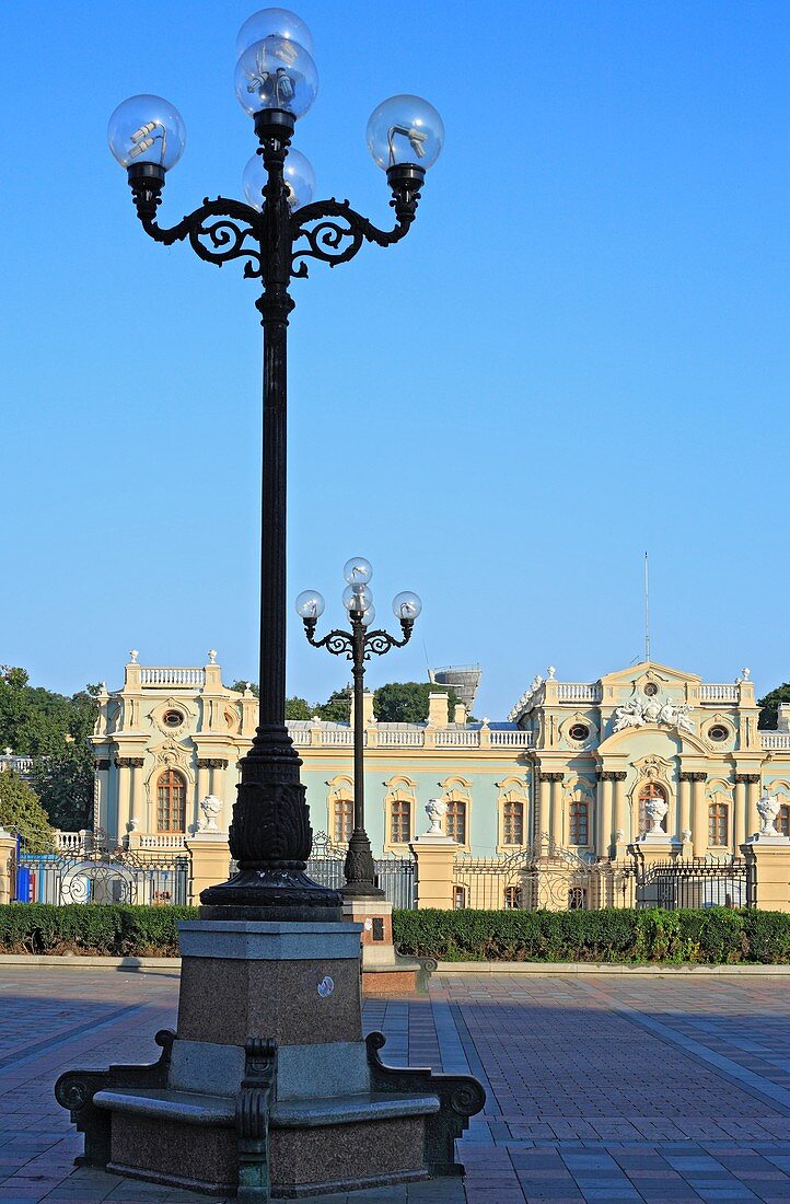 Mariyinsky Palace 1744, architect Bartolomeo Rastrelli, ceremonial residence of the President of Ukraine, Kiev, Ukraine
