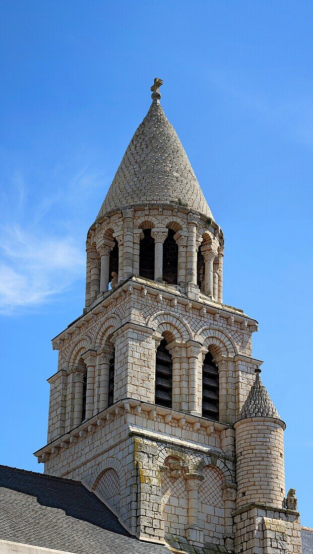 Cathedral Notre-Dame la Grande 12 cent, Poitiers, Poitou, France