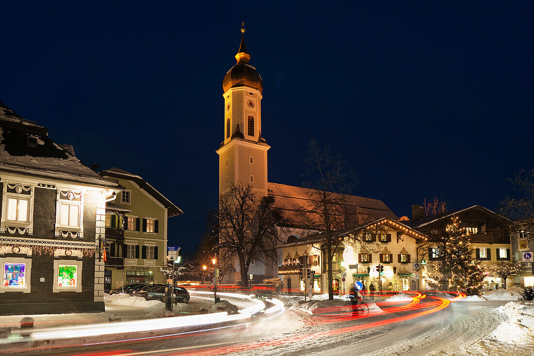 St. Mary's place and St. Martin's church at night, Garmisch-Partenkirchen, Upper Bavaria, Germany