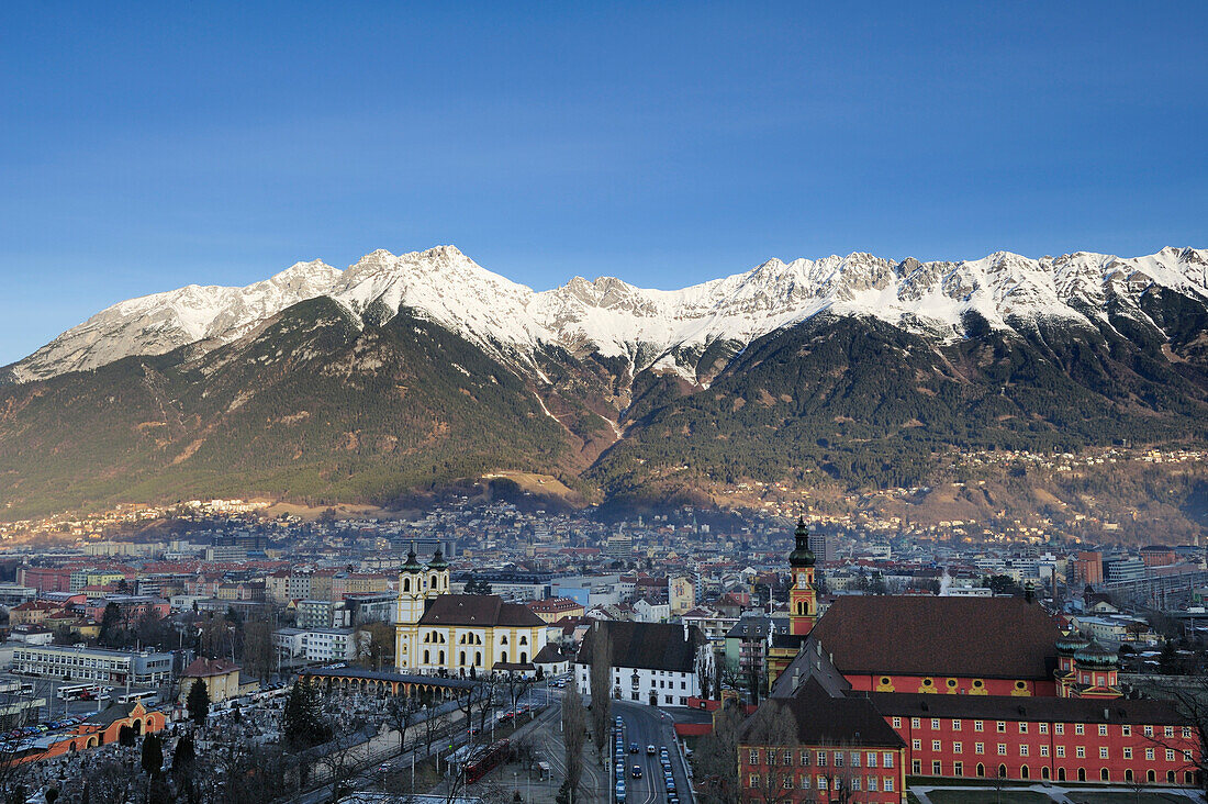 Innsbruck with snow covered Northern range of Karwendel in the background, Innsbruck, Tyrol, Austria, Europe