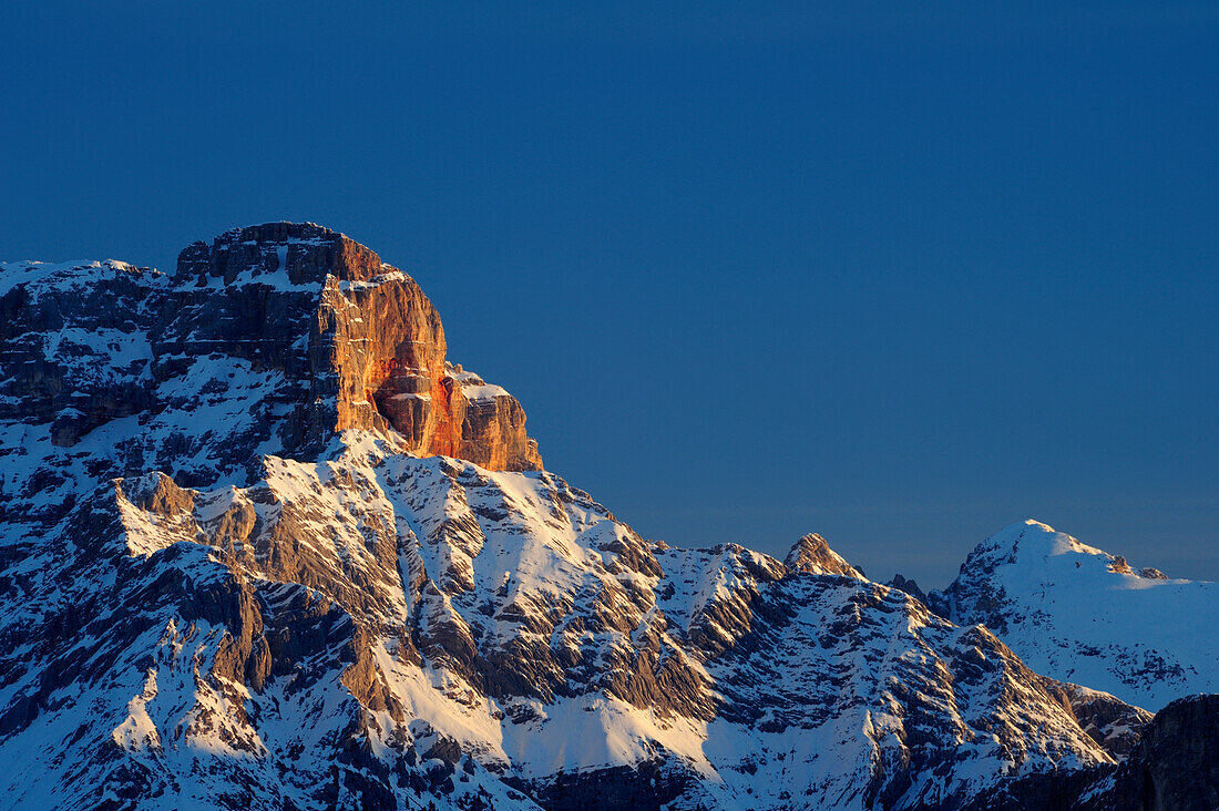 Felswand Hohe Gaisl im ersten Licht, Cortina d' Ampezzo, UNESCO Weltkulturerbe Dolomiten, Dolomiten, Venetien, Italien, Europa