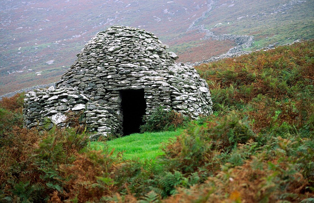 Prehistoric Celtic dry stone wall corbelled beehive hut Part of the Fahan group west of Dingle, County Kerry, Ireland