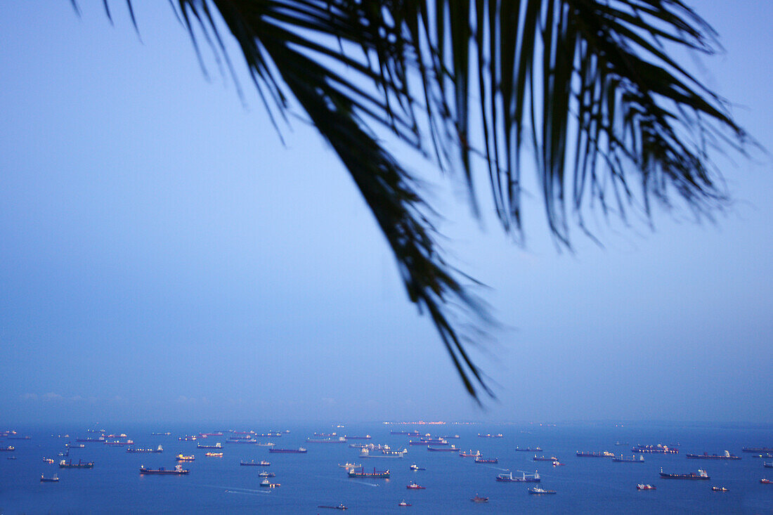 Blick auf das Meer von Sands SkyPark ausgesehen, Marina Bay Sands, Hotel, Singapur, Asien